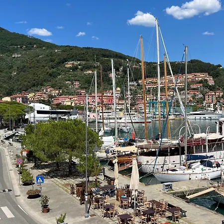 La Finestra Sul Mare Con Parcheggio Privato
