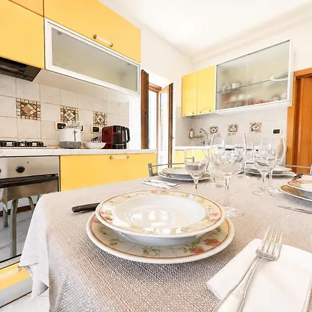 Apartmán La Finestra Sul Mare Con Parcheggio Privato Le Grazie (Liguria)